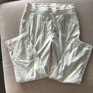 Lululemon Pants size 8